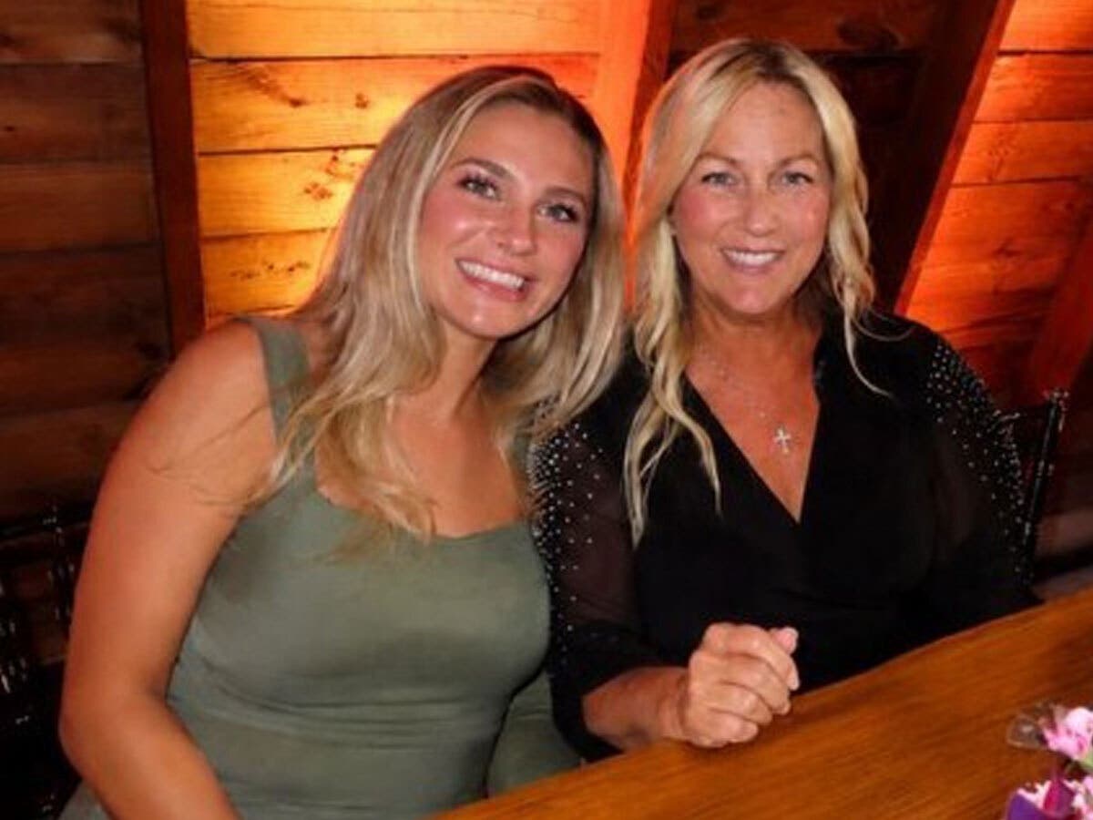 Kaitlyn Prestinari and Kathleen Prestinari 