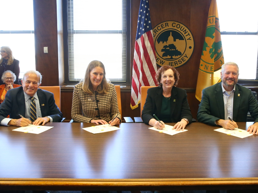 (L-R) TCNJ President Michael A. Bernstein, TESU President Merodie A. Hancock, MCCC President Deborah E. Preston, County Executive Dan Benson