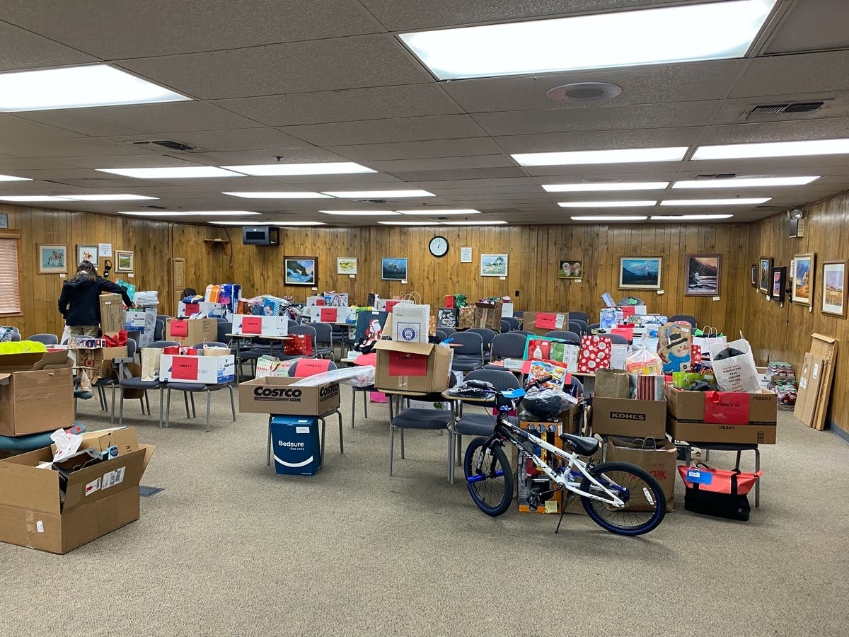 Despite the changes, the event benefitted 29 senior residents and 30 families of Livermore. Families received gifts such as bedding, kitchen appliances and bath towels. Children on average received a package of one to four gifts.