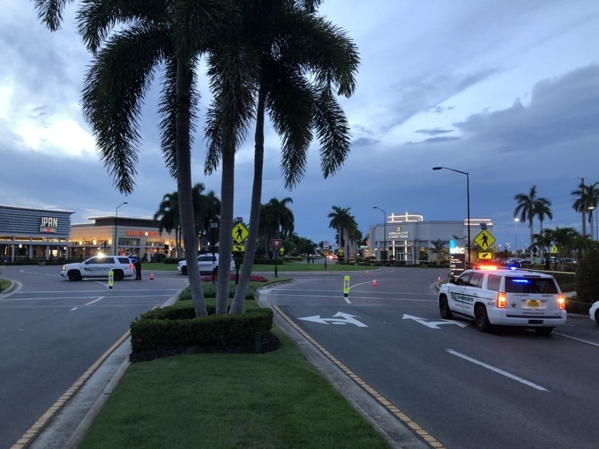 At least two cars of people shot at each other in the University Town Center area Saturday night, the Sarasota County Sheriff’s Office said. The shooting remains under investigation.