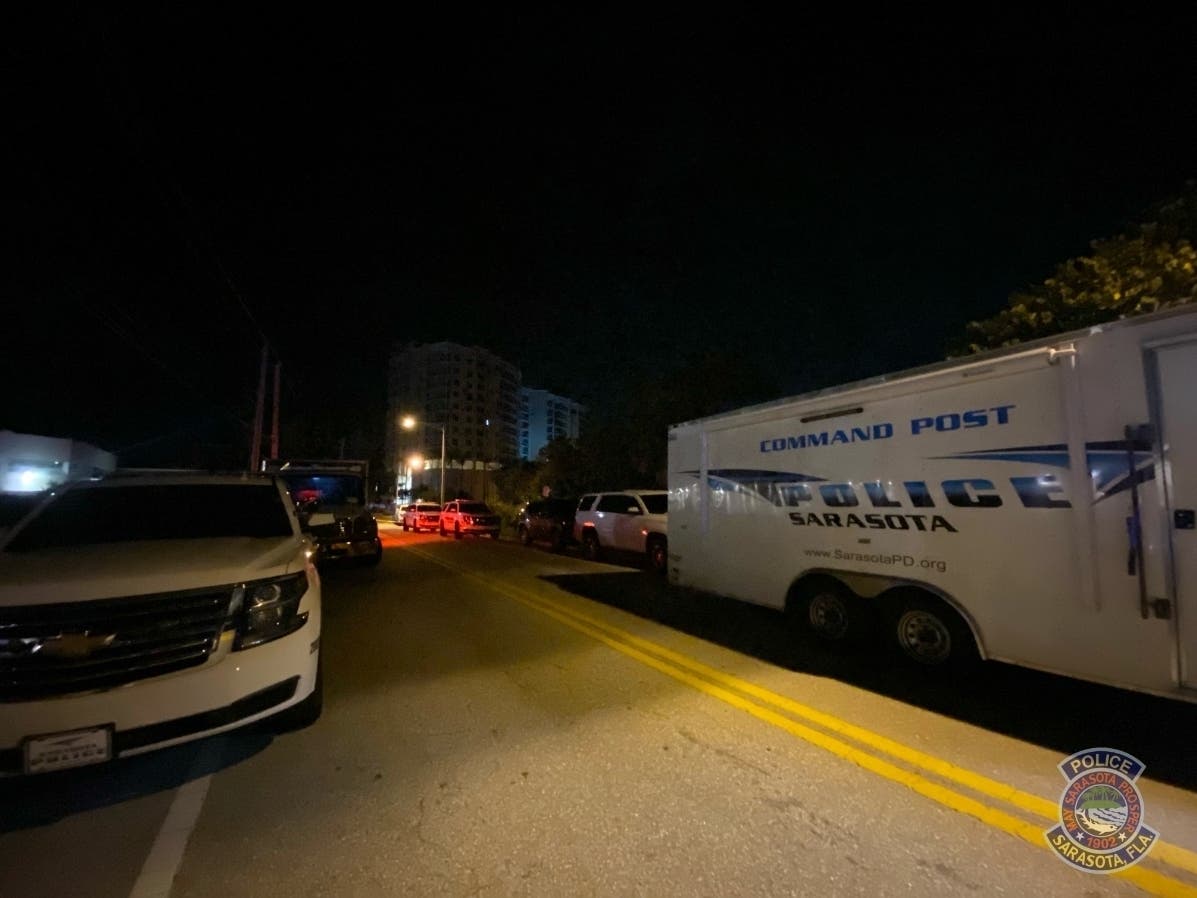 A disgruntled worker fired by a Lido Key condo died from a self-inflicted gunshot early Saturday after barricading himself in the building, police said.