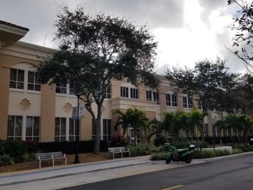 After receiving two unsolicited offers, Bradenton City Manager Rob Perry thinks the city should accept bids from those interested in buying Bradenton City Hall.  