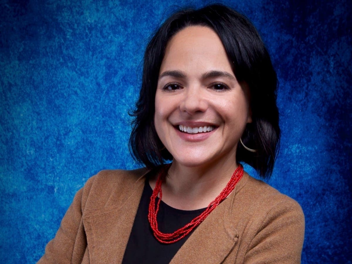 Three candidates are vying for the Bradenton City Council Ward 4 seat. Here's everything you need to know about Lisa Gonzalez Moore.