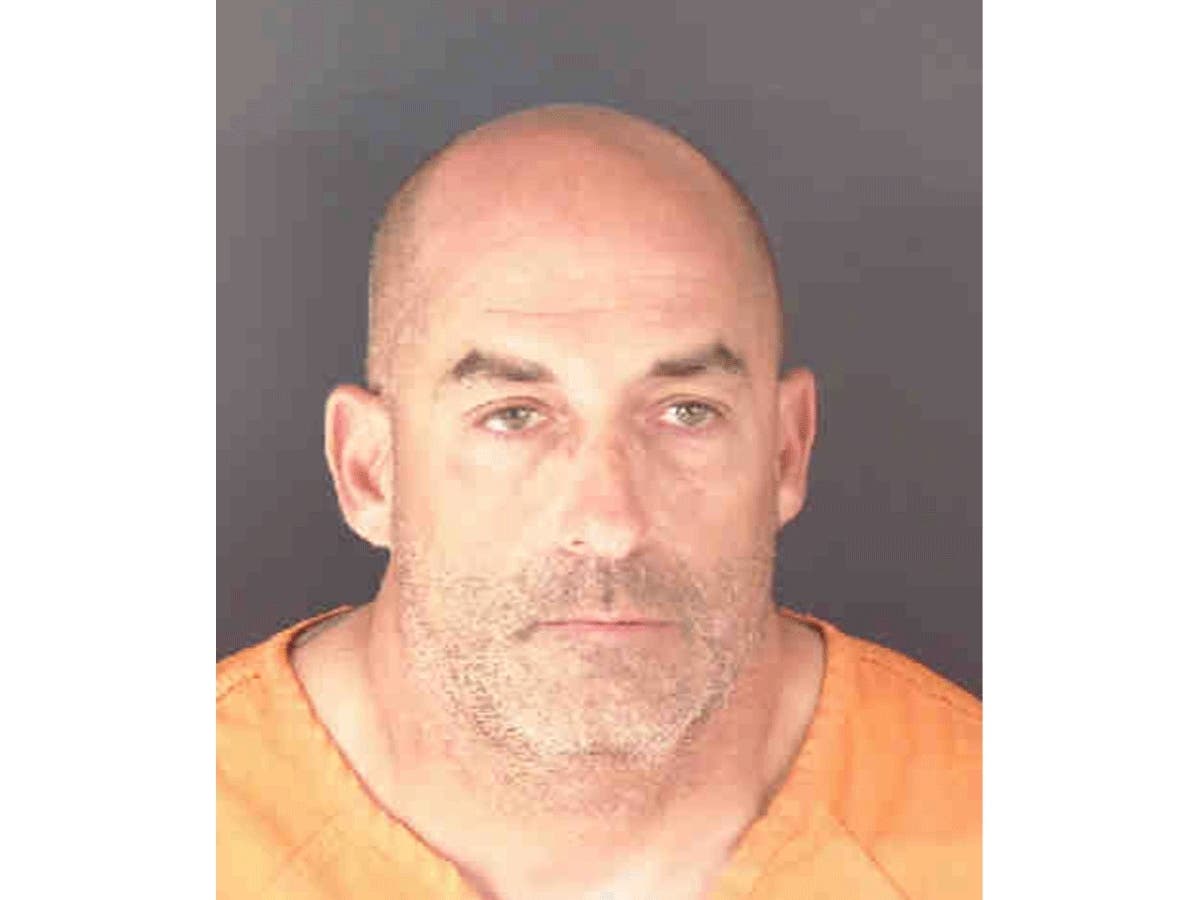 A Sarasota man used a false name to try to buy $23 million worth of properties and a car, and also promised a fake $3 million donation to Dick Vitale’s foundation, authorities said.