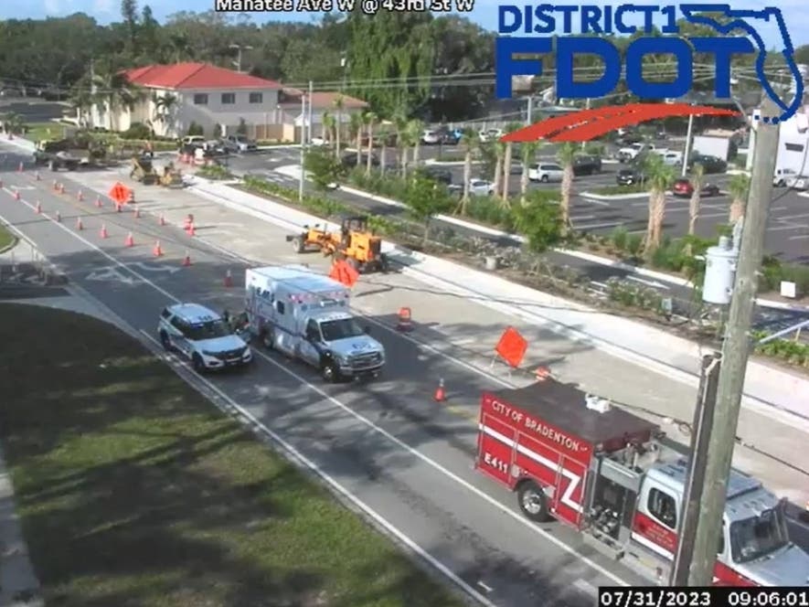 Crash Blocks Traffic On 43rd Street: Bradenton Police | Bradenton, FL Patch