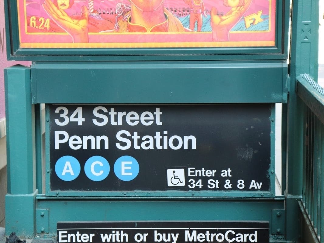 A St. Petersburg man threatened to shoot “anybody” he saw on the NYC subway on Thanksgiving in a video he posted on Instagram, the U.S. Department of Justice said.