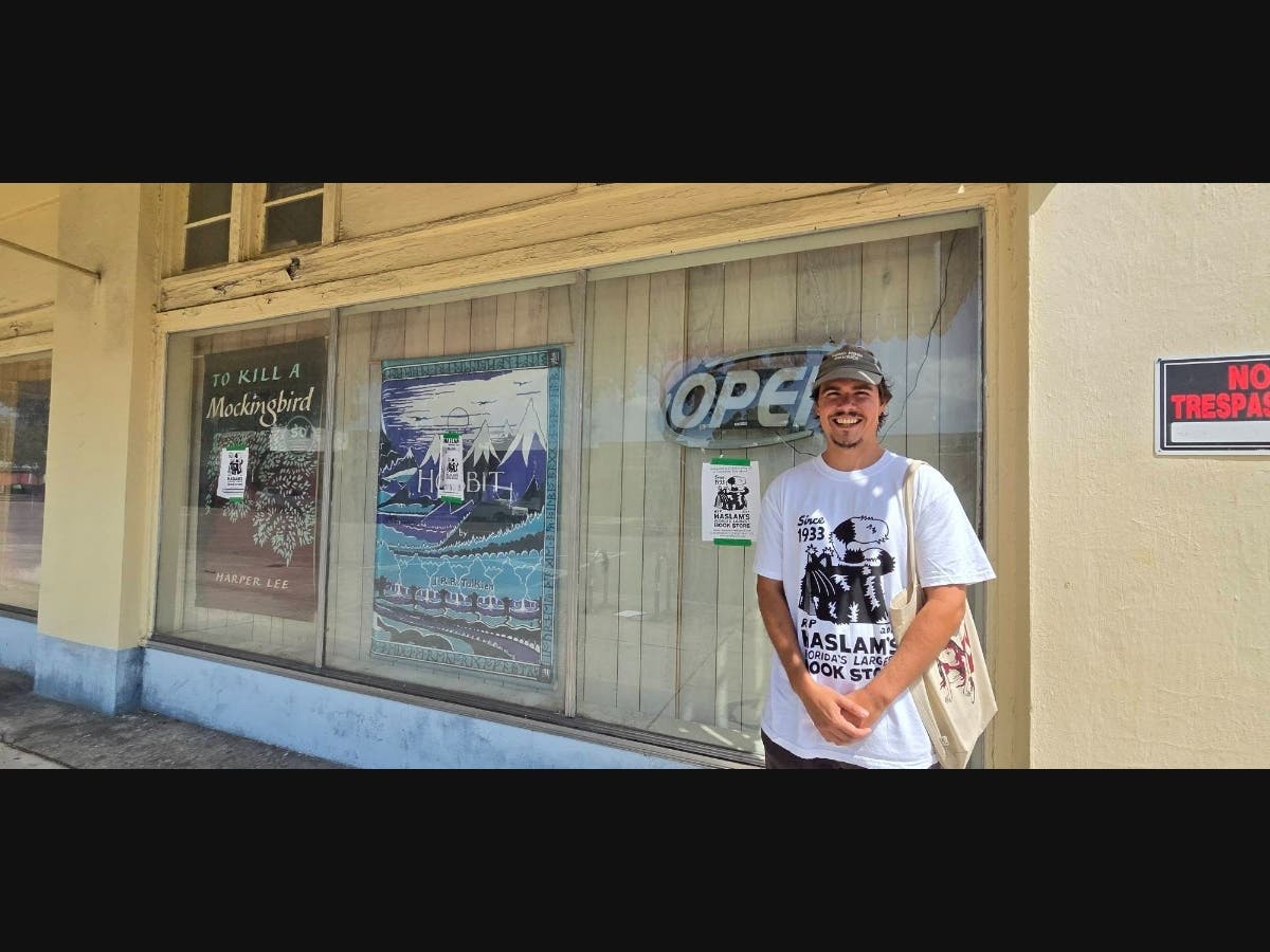 A St. Petersburg artist hopes to sell 500,000 “bootleg” Haslam’s T-shirts to raise money to buy the bookstore — which isn’t for sale.