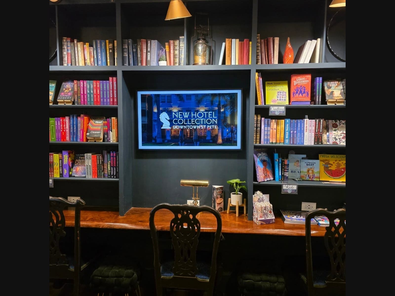 Bookstore Opens Pop-Up Shop In St. Pete Hotel Lobby
