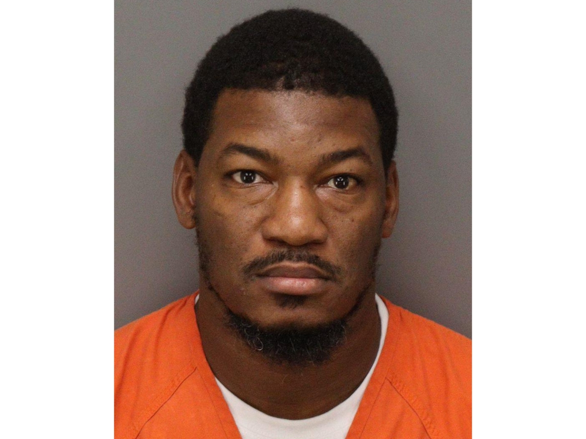 A volunteer football coach admitted to sending sexually explicit messages to a 14-year-old girl he met at a football field, the Pinellas County Sheriff's Office said. 