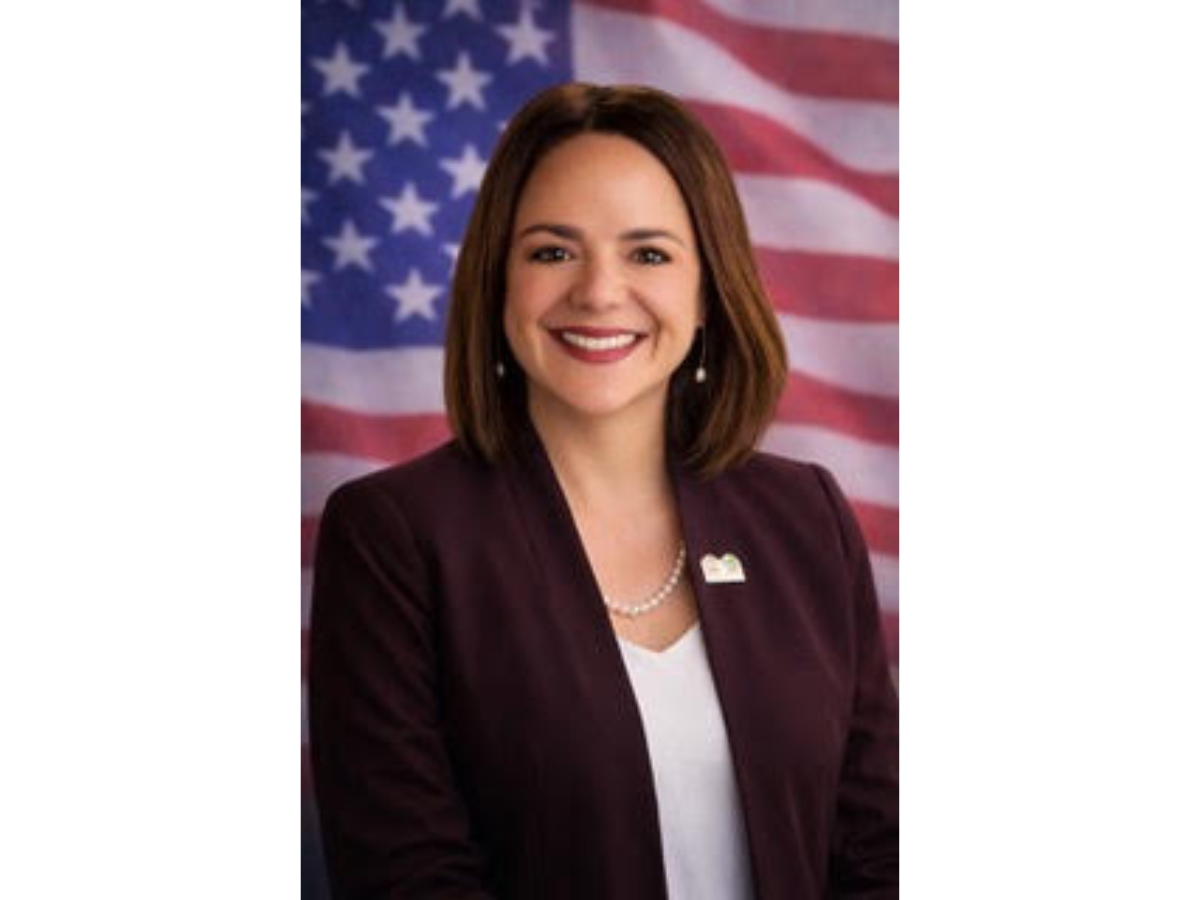 Lisa Gonzalez Moore is running against Keith J. Green for the Bradenton City Council Ward 4 seat in the Nov. 3 general election.