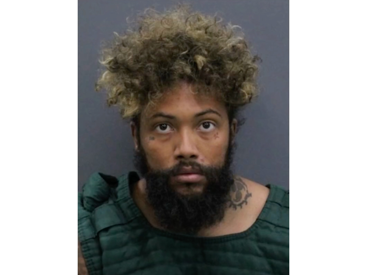 A convicted felon was arrested for sexually battering a woman and following her into the bathroom at a Tampa mall, the Hillsborough County Sheriff's Office said.
