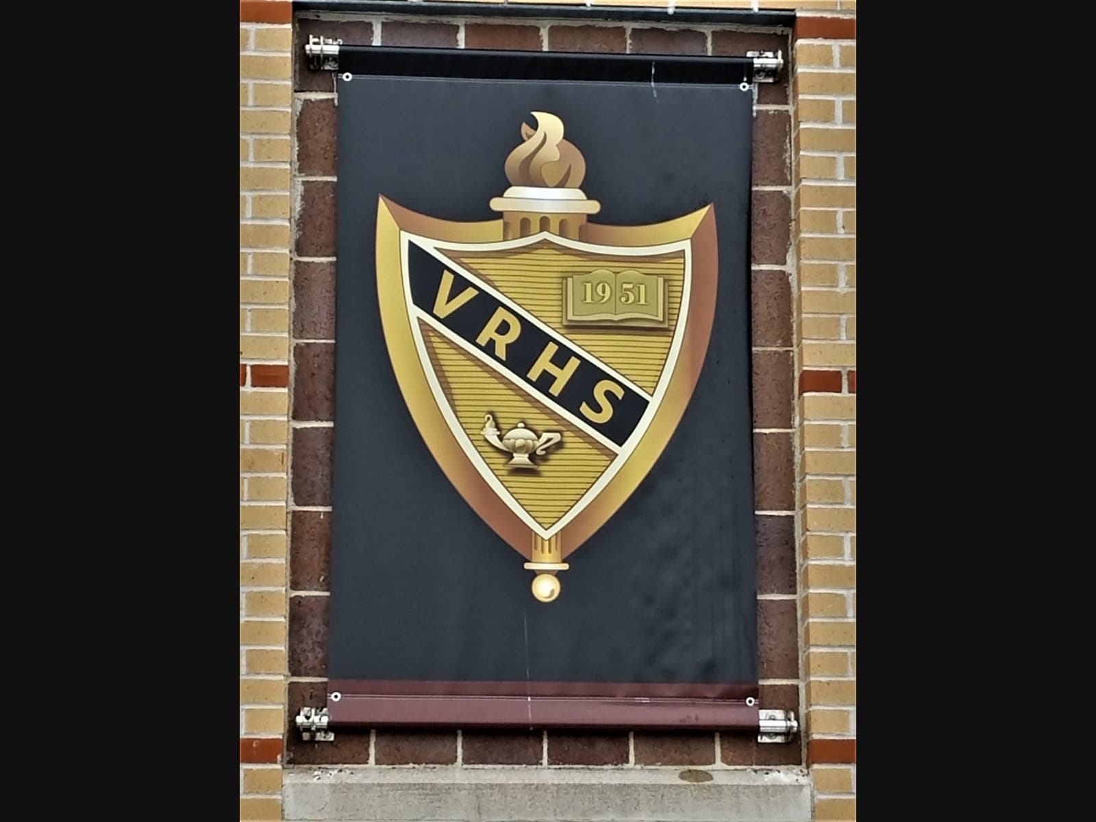 Mark your calendars! On Wednesday, February 10 a portion of all the orders at the Ivoryton Tavern will be donated to Safe Grad.