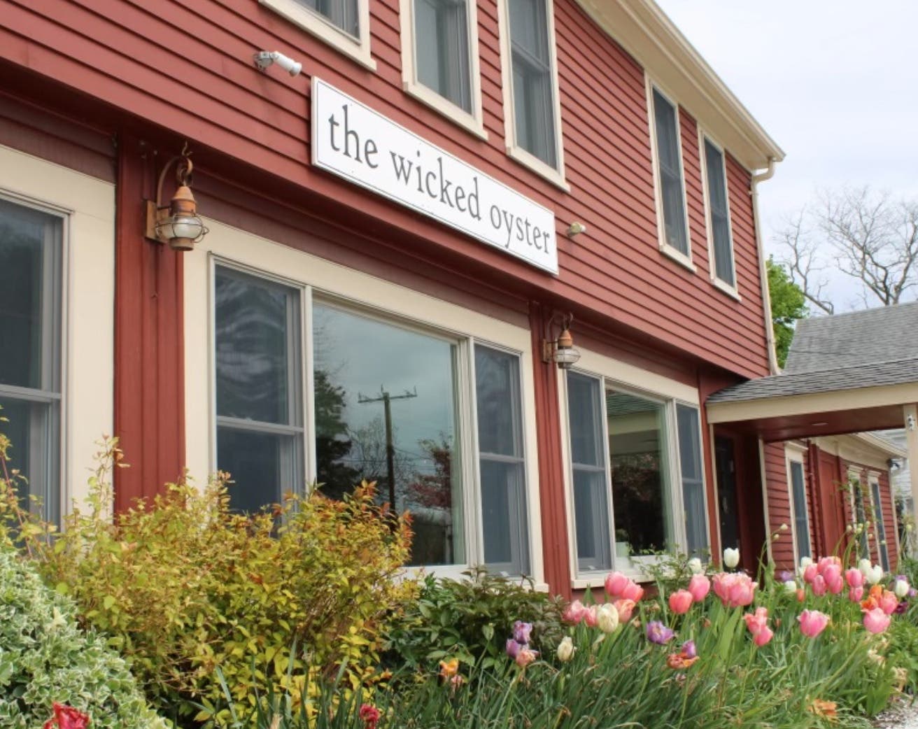 Cabaret with Mozelle Andrulot at The Wicked Oyster!