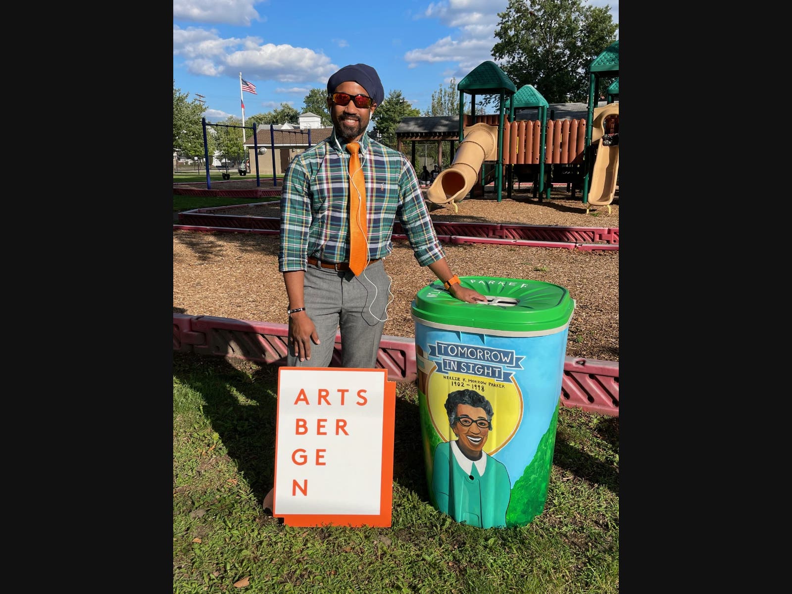 News small post card thumbnail