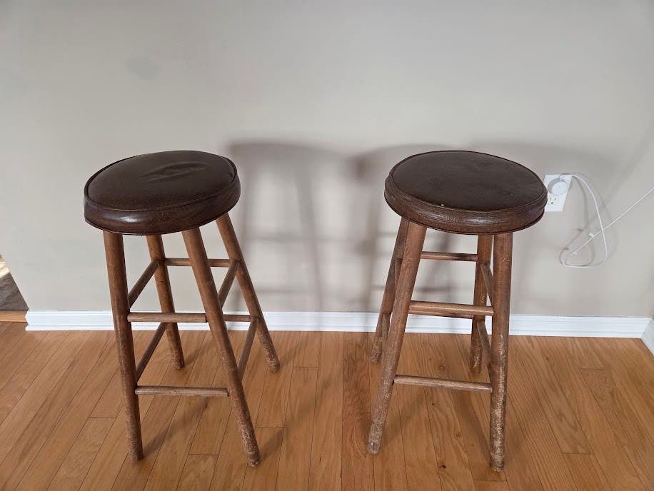 Bar stools 2 for $25 - 732-690-9200