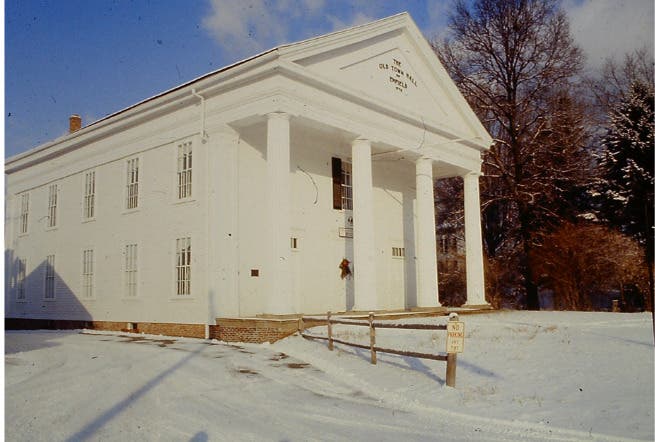 Free Enfield St. Walking Tour & Old Town Hall Museum 