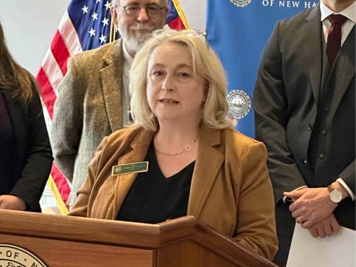 State Sen. Debra Altschiller (D-Stratham)