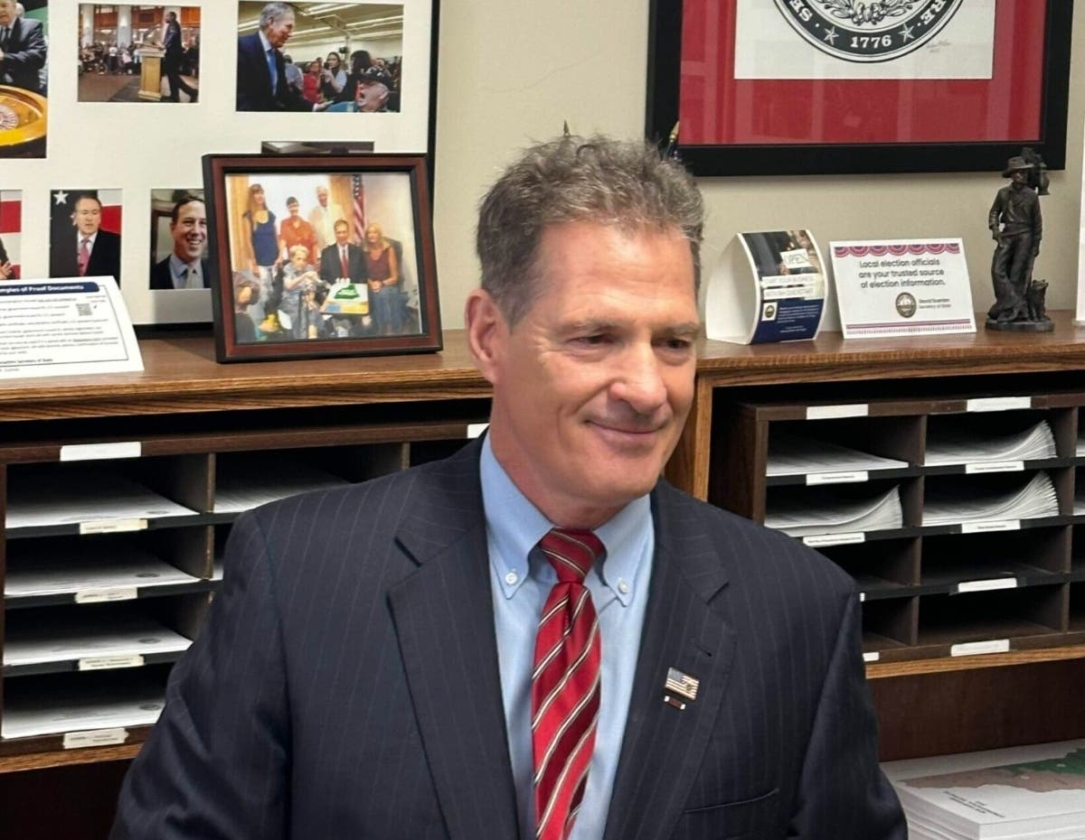Scott Brown files his paperwork to run in the New Hampshire GOP U.S. Senate primary on June 3.