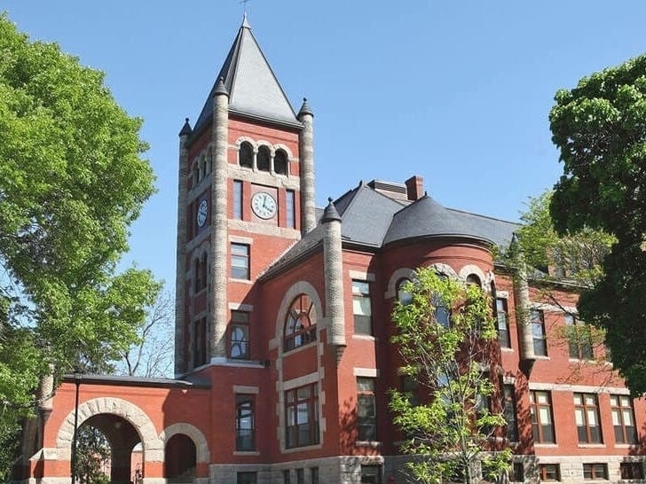 With enrollment plunging and costs rising, a bipartisan group of state senators is calling for an independent performance audit of the University System of New Hampshire as it considers consolidation proposals to confront difficult fiscal realities.