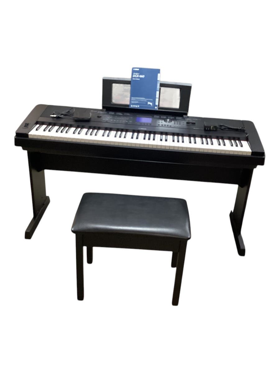 Yamaha DGX-660 (Portable Grand) - Like New. $450.00