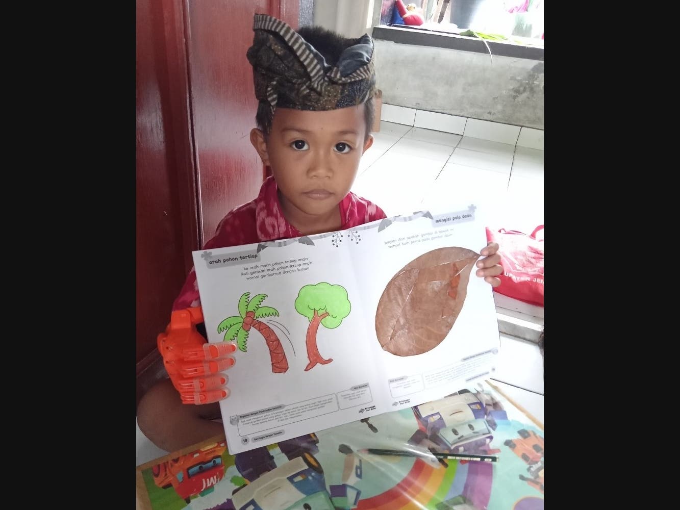 News small post card thumbnail