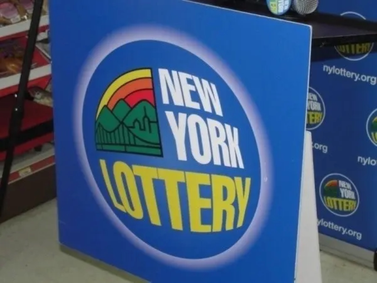 A second prize NY Lottery ticket was sold in Port Jefferson.