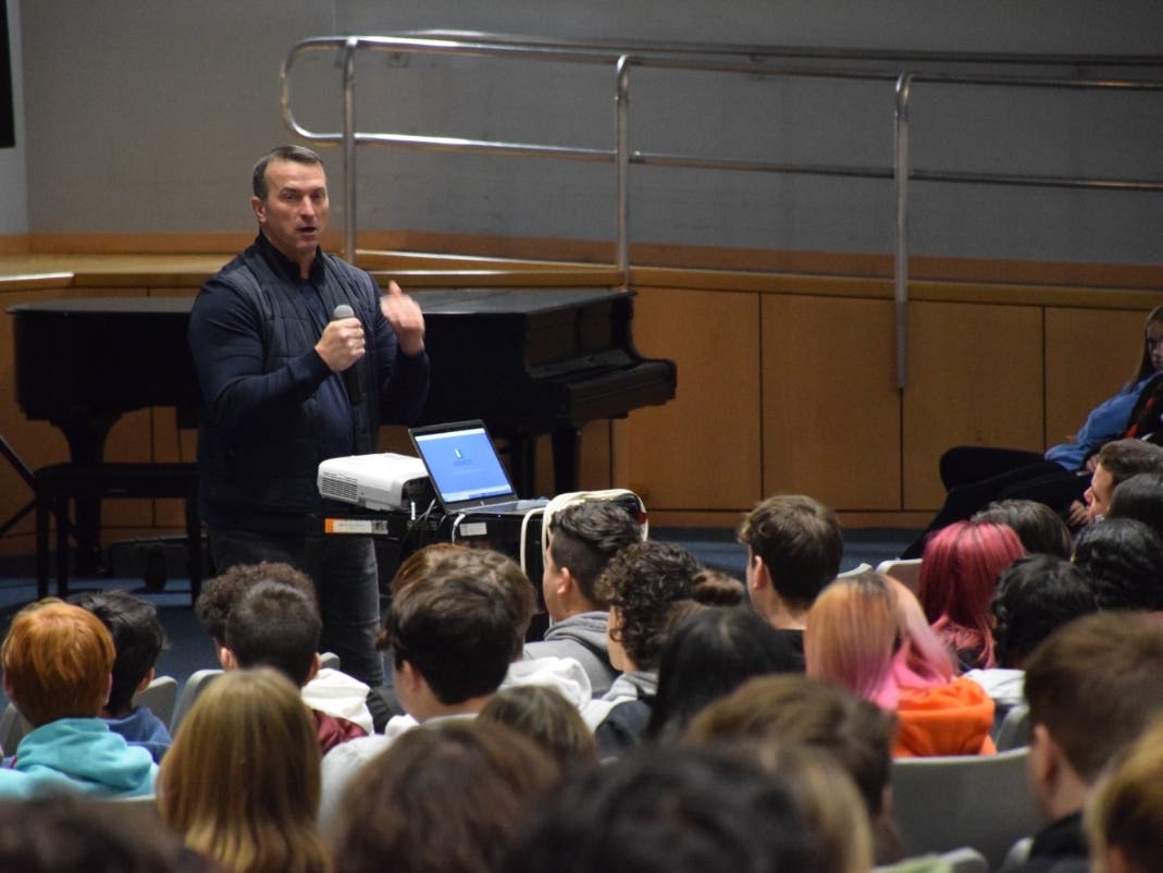 Former NBA player Chris Herren visited Sachem HS East to speak with 10th graders
about substance abuse prevention and addiction on Tuesday.