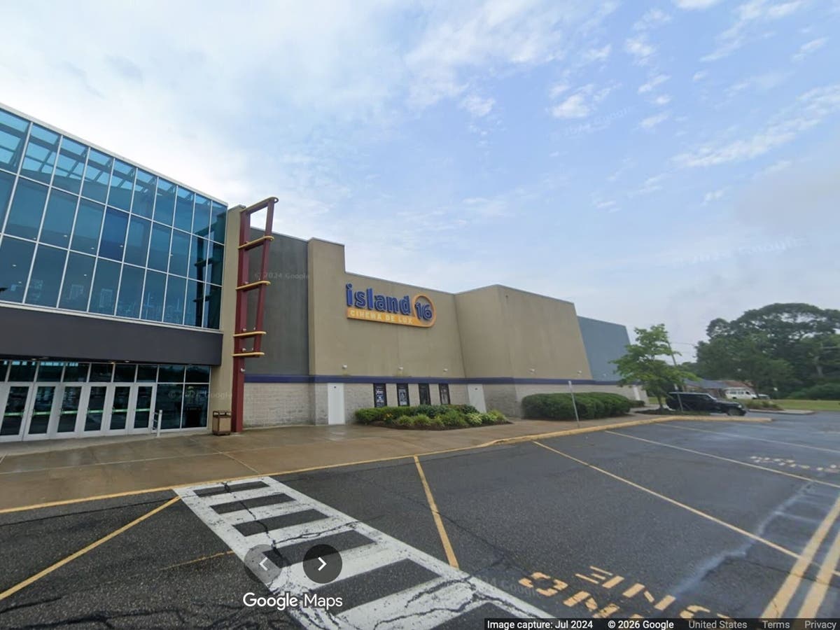 Showcase Cinemas reopened the temporarily shuttered Island 16: Cinema de Lux in Holtsville on Friday after officials cited a defective fire detection system two days earlier.