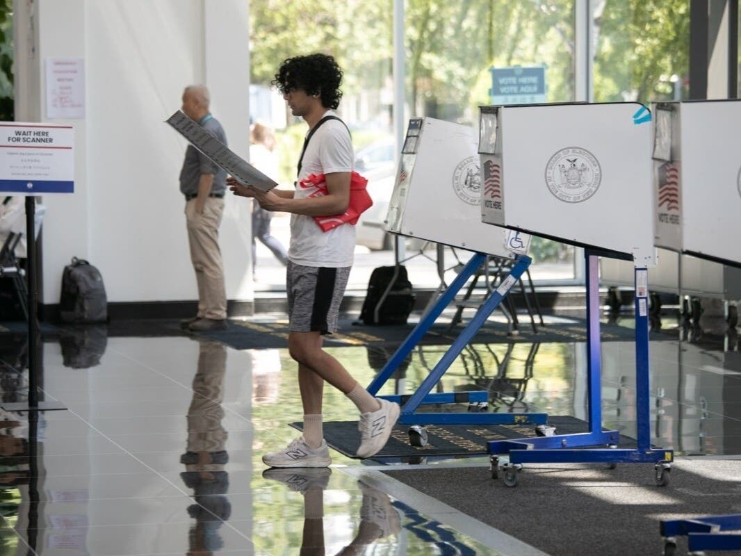 Queens residents take advantage of early voting in Long Island City, June 17, 2026.
