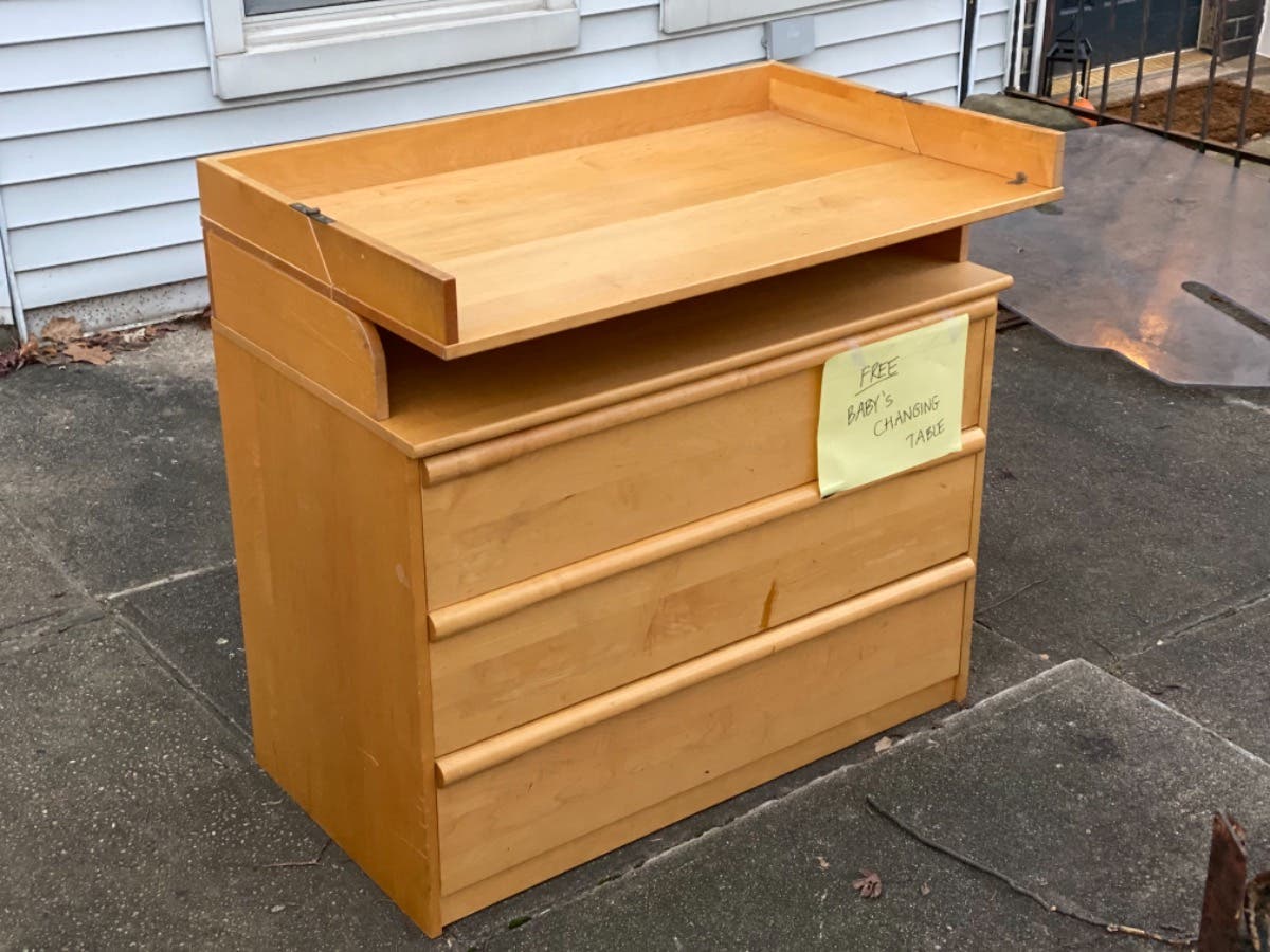 dumbo changing table