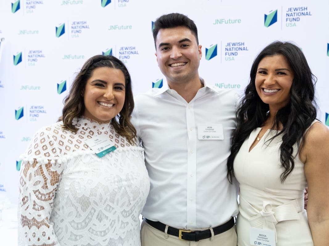 https://patch.com/img/cdn20/users/24709613/20220817/040506/styles/patch_image/public/lr205095-yari-rahmanim-event-co-chairs-jess-goldblatt-and-rebecca-goldsteen___17140233702.jpg