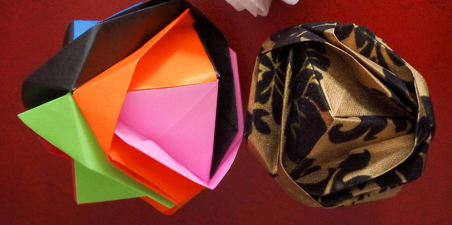 Origami: Modular Cubic Rose Ball