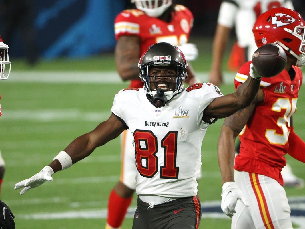 Tampa Bay Buccaneers wide receiver Antonio Brown (81) celebrates during Super Bowl LV. Brown and his former trainer Britney Taylor have reached a settlement in their civil dispute. Taylor has accused Brown of sexually assaulting her. 