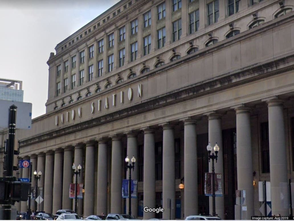 Union Station in Chicago is where Bay Area murder suspect Jamar Jason Taylor was shot and killed by an Amtrak officer on Tuesday evening. Taylor, from San Leandro, was met by authorities after getting off a train, and shot after allegedly opening fire.