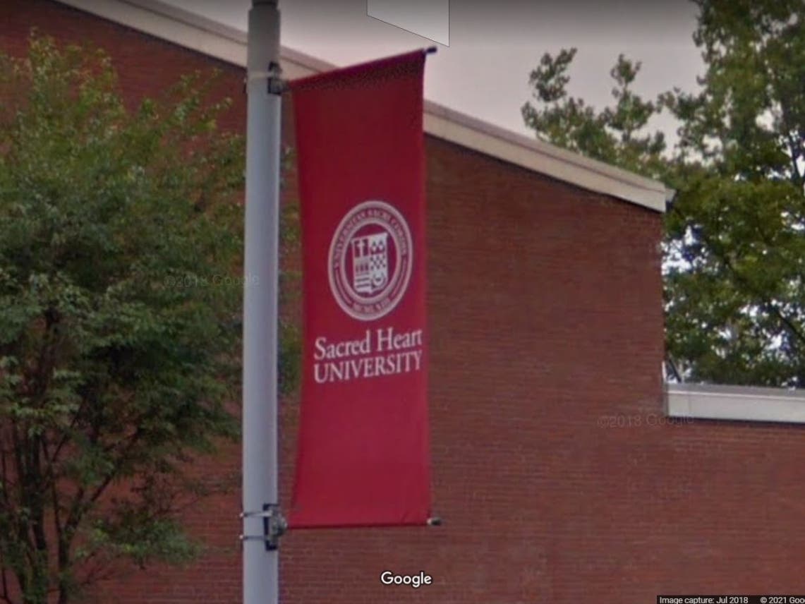 After a breakout spring 2020 season, Sacred Heart running back Julius Chestnut battled injuries this past fall. He played in five games for the Pioneers, gaining 542 yards on 91 carries after spraining his right knee in the season opener against Bucknell.