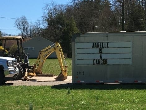 An image of one of two identical signs at 1099 Colegate Drive in Marietta, Ohio.