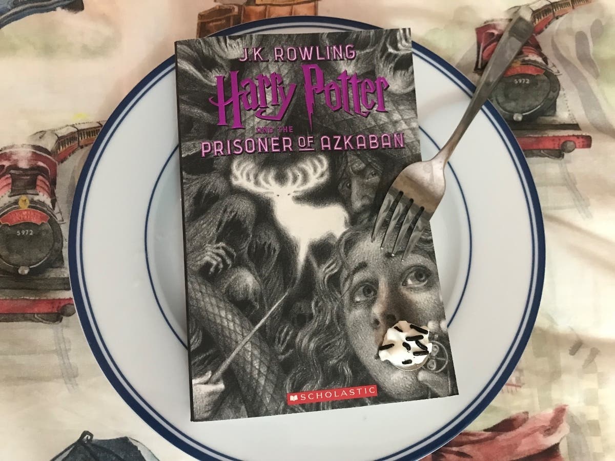 Is this a cake or a book? We'll never tell. 