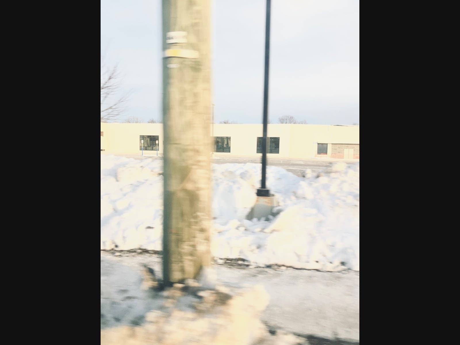 The retailer that offers luxury off-price fashion, will close almost all its stores across the country, including two in the Hudson Valley.