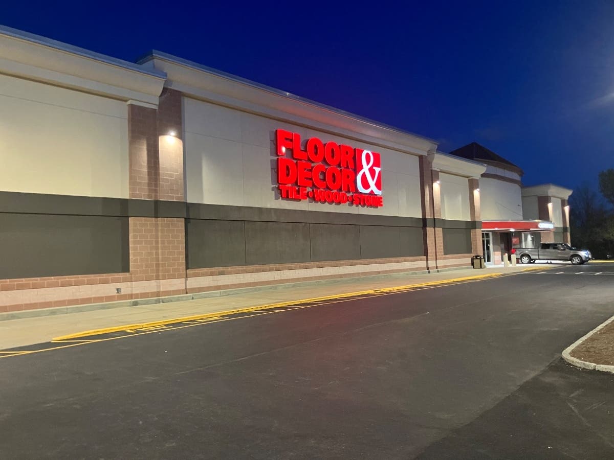 Founded in 2000, the Atlanta-based company operates more than 270 warehouse-format stores and five design studios across 39 states.