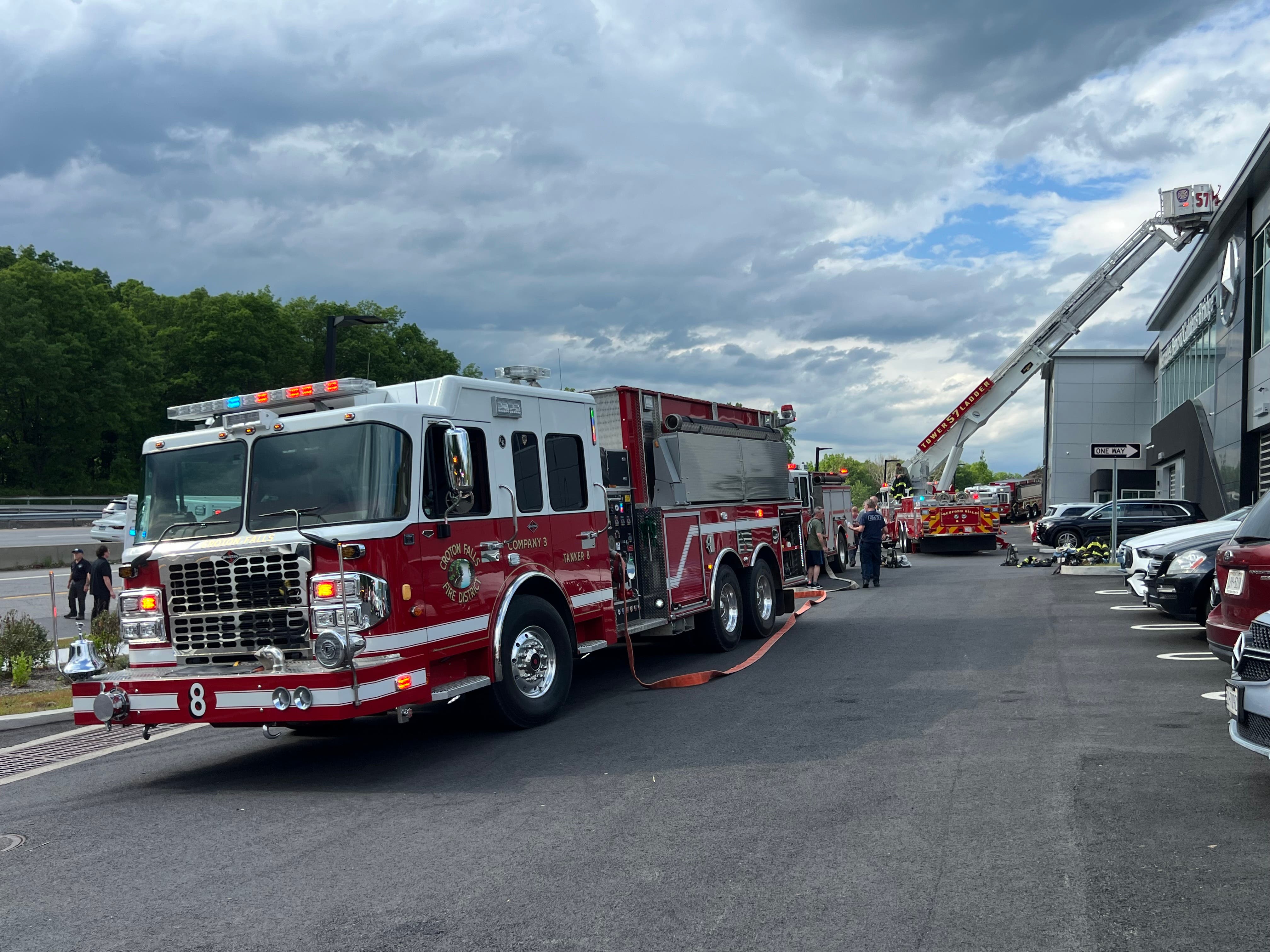 he Golden’s Bridge Fire Department responded with a tanker, rescue unit and three engines. Mutual aid came from South Salem, Croton Falls, Katonah and Bedford Hills, while Vista and Somers covered calls in the district, including the transformer fire. (GBFD)