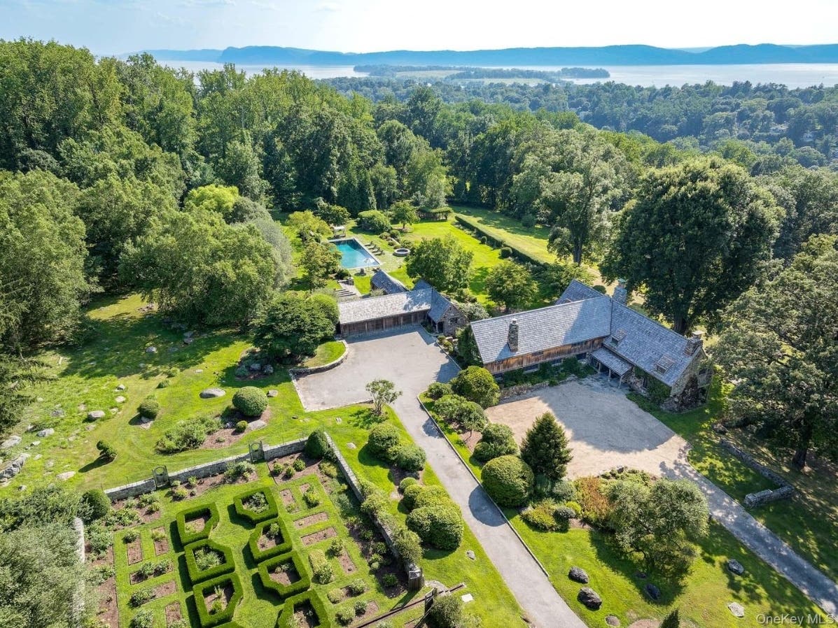 Berkshire Hathaway HomeServices announced the sale of Rolling Stone Farm, "a truly rare, extraordinary 106+ acre sprawling estate, overlooking the Hudson River," in Croton-on Hudson.