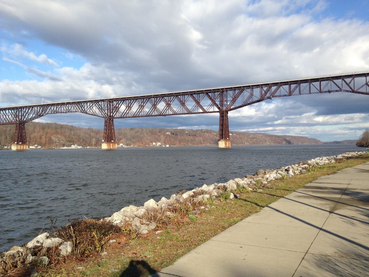 Walkway Over the Hudson State Historic Park is the route for walking, running, biking.