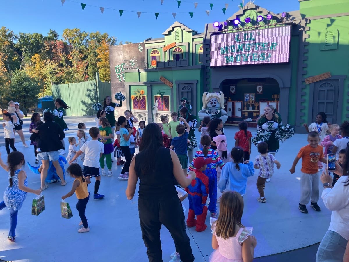 Now Is The Time To Dance With Zombie Cheerleaders And Count Ghosts At The World's Smallest Pumpkin Patch   