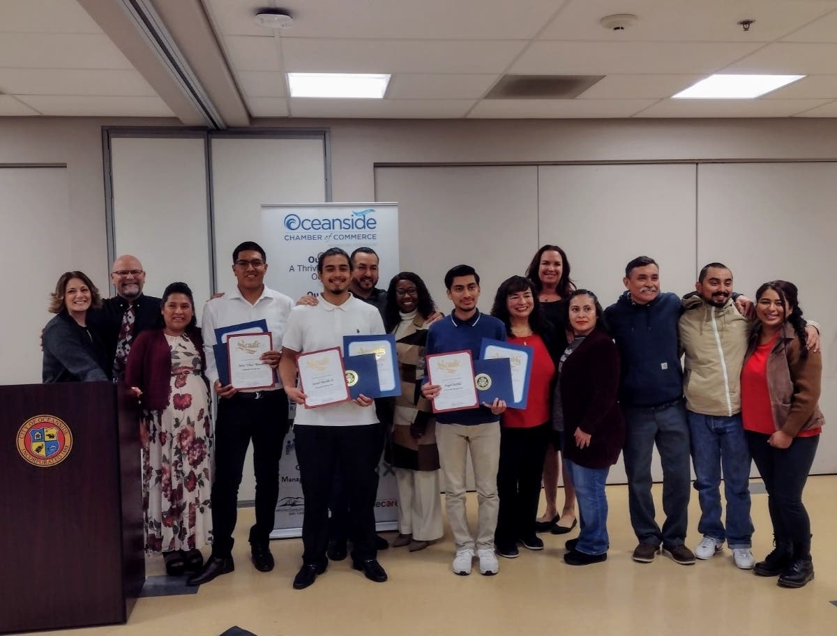 Rising Star December 2021 event with Scott Ashton, CEO of the Oceanside Chamber Of Commerce, Mayor Esther Sanchez and other local dignitaries honoring high school seniors from ​Surfside Academy, Oceanside High School, and El Camino High School.