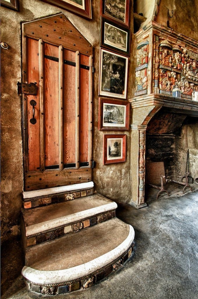 Behind the Scenes Tours: Fonthill Castle from Tower to Crypt