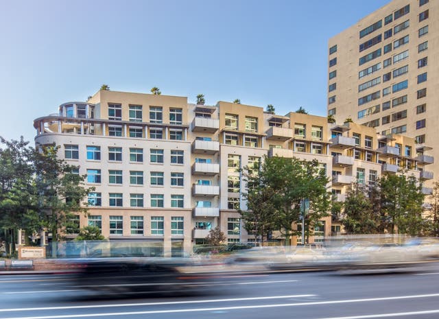 A Wilshire Corridor Classic - Luxury West Los Angeles Apartments - Los ...