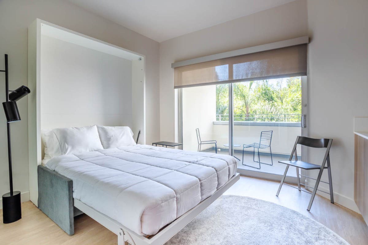 West Los Angeles Luxury Apartments Near UCLA! 1745 Los Angeles, CA