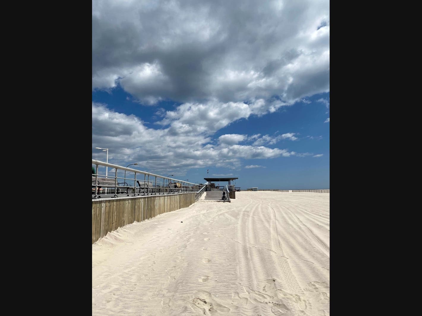 Another shark sighting at Jones Beach has caused "knee-deep" swimming at Town of Hempstead beaches, a town spokesperson said.