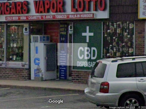 Four men were arrested for illegally selling THC at a Bellmore smoke shop, police say. 