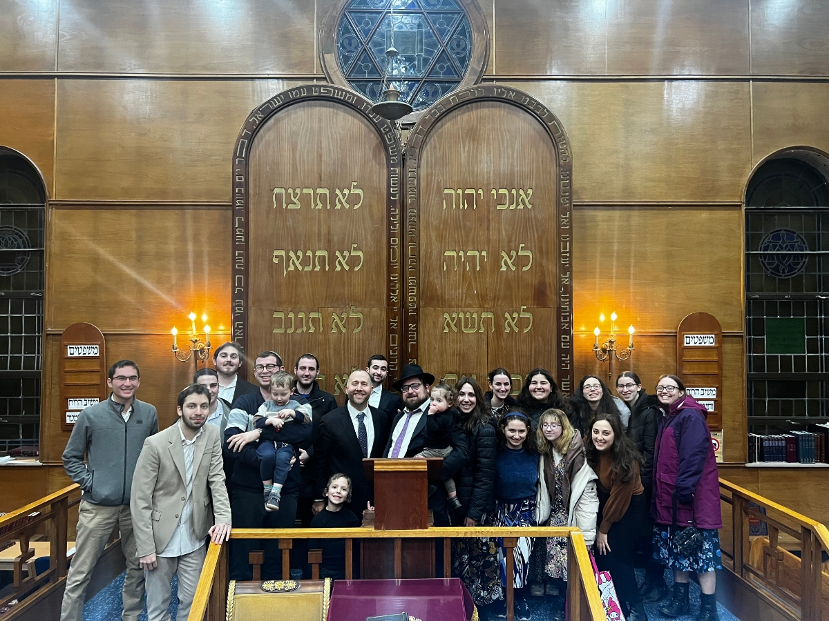 Students from Queens College took part in a weekend getaway at BACH Jewish Center in Loing Beach.